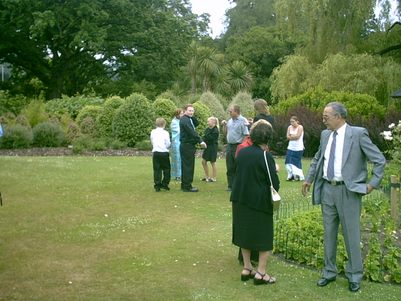 Kiesanowski and Kerdemelidis wedding trip/3_Garden_Photos/IMG00002.JPG